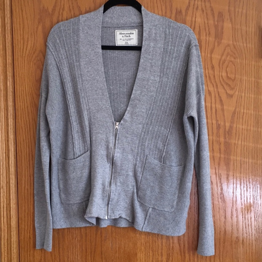 Abercrombie & Fitch gray zipped knitted cardigan size XS